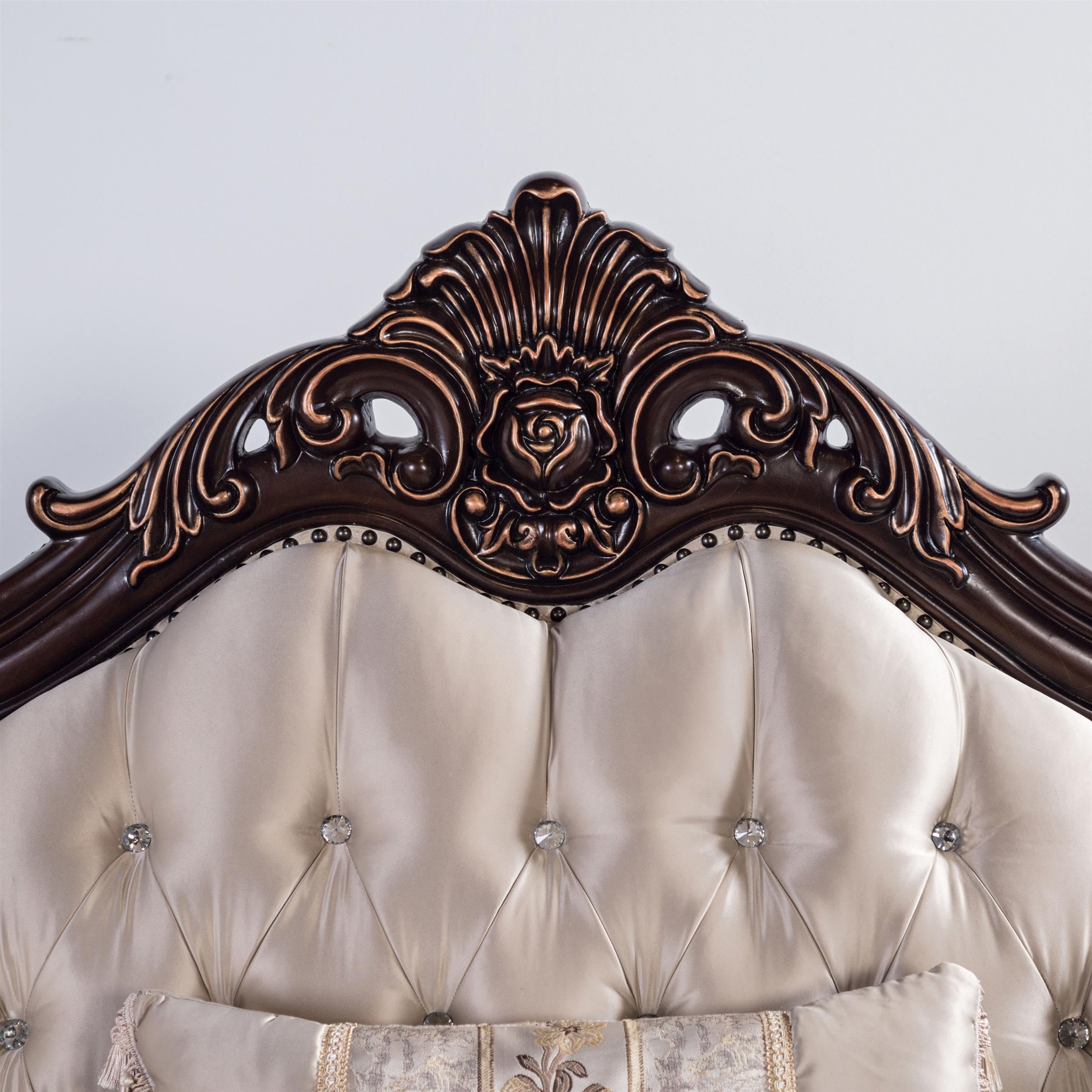 America Zephyra 2-teiliges Sofa-Set – Traditionelles Wohnzimmer-Set mit Kunstleder, Zweisitzer und Sofa, Rollenarmen und Dekokissen, Holzrahmen, Dunkelkirsch/Beige